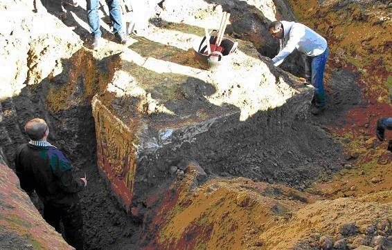 Ev Temelinde Bin 900 Yıllık Lahit Bulundu