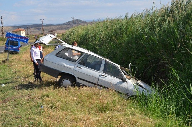 Osmancık’ta Otomobil Su Kanalına Uçtu: 1 Ölü, 1 Yaralı