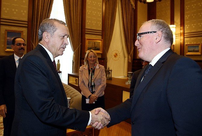Cumhurbaşkanı Erdoğan, Tımmermans Ve Avramopulos’u Kabul Etti