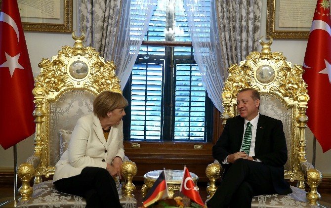 Cumhurbaşkanı Erdoğan Merkel’le Bir Araya Geldi