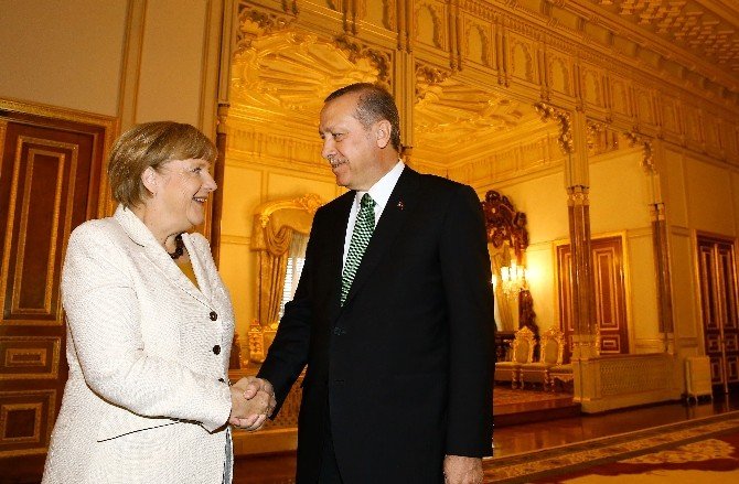 Cumhurbaşkanı Erdoğan Merkel’le Bir Araya Geldi