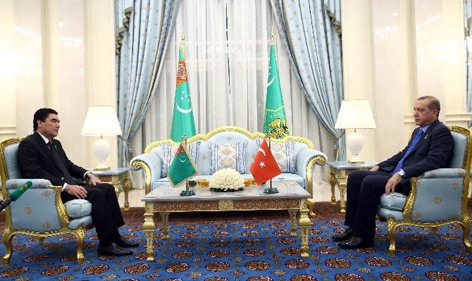 Cumhurbaşkanı Erdoğan, Türkmenistan Devlet Başkanı Berdimuhamedov’la Görüştü