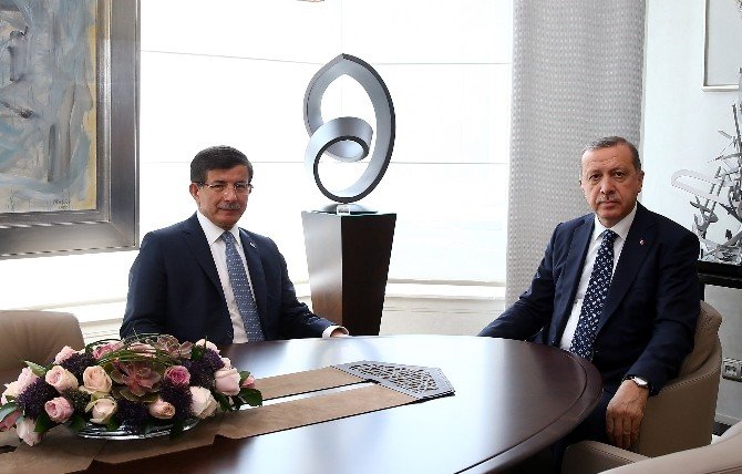Cumhurbaşkanı Erdoğan, Başbakan Davutoğlu İle Görüştü
