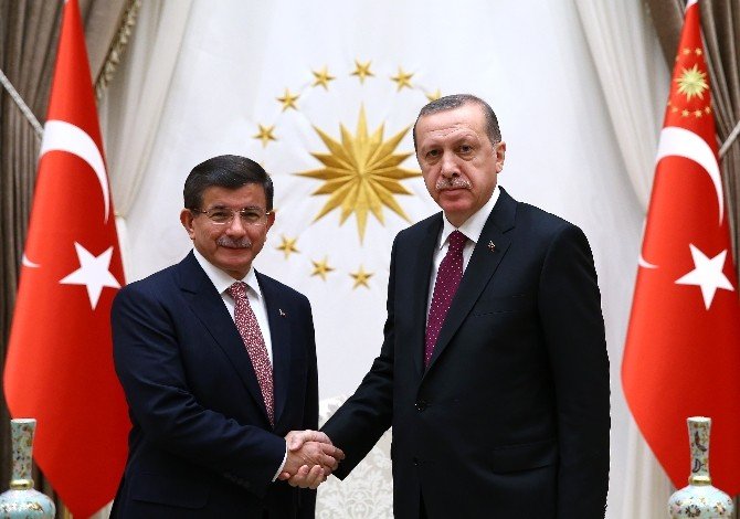 Başbakan Davutoğlu Beştepe’de