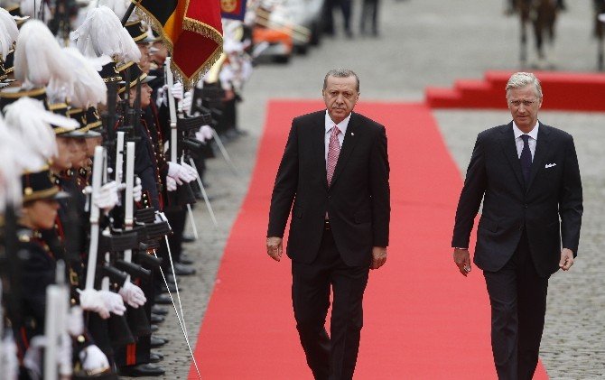 Erdoğan, Belçika Kralı Tarafından Resmi Törenle Karşılandı