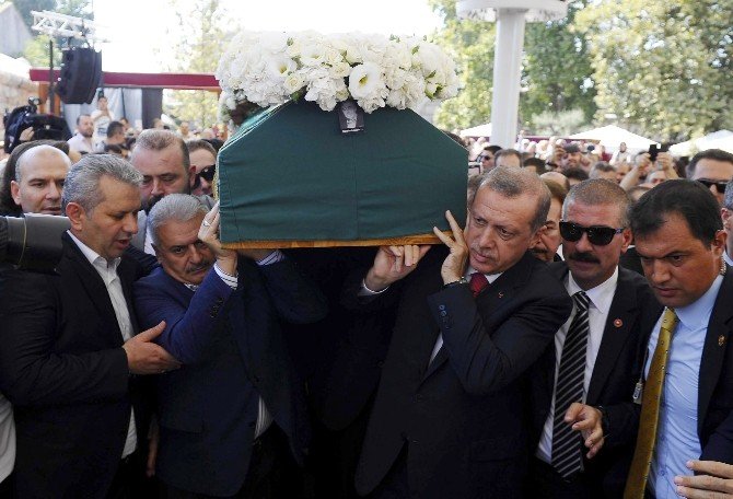 Cumhurbaşkanı Erdoğan İş Adamı İbrahim Cevahir’in Cenaze Törenine Katıldı