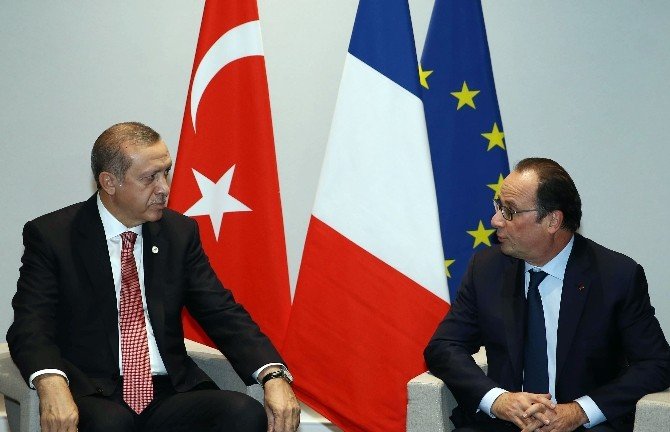 Erdoğan, Fransa Cumhurbaşkanı Hollande İle Görüştü