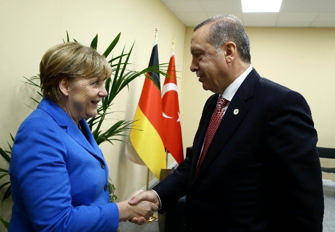 Erdoğan, Almanya Başbakanı Merkel İle Görüştü