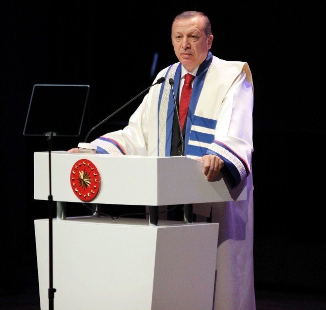 Cumhurbaşkanı Erdoğan’a Fahri Doktora Diploması Verildi