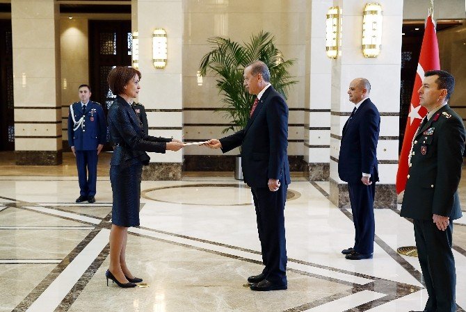 Bulgaristan Büyükelçisi Cumhurbaşkanı Erdoğan’a Güven Mektubunu Sundu