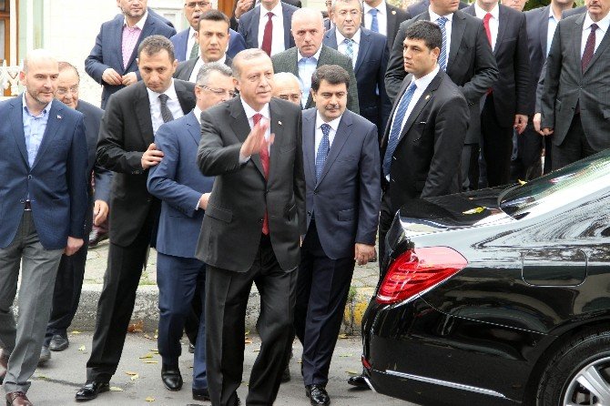 Cumhurbaşkanı Erdoğan Cuma Namazını Beşiktaş’ta Kıldı