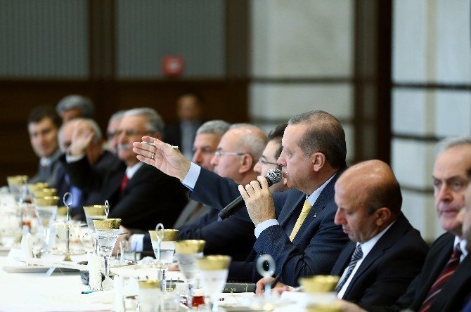 Cumhurbaşkanı Erdoğan, Kanaat Önderlerini Beştepe’de Kabul Etti