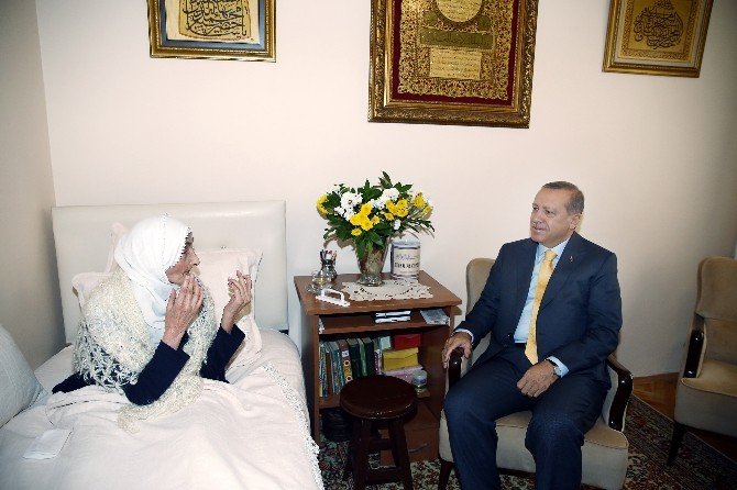 Erdoğan Ailesinden Günay Anne’ye Ziyaret