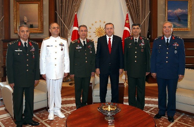 Cumhurbaşkanı Erdoğan, Genelkurmay Başkanı Ve Kuvvet Komutanlarını Kabul Etti