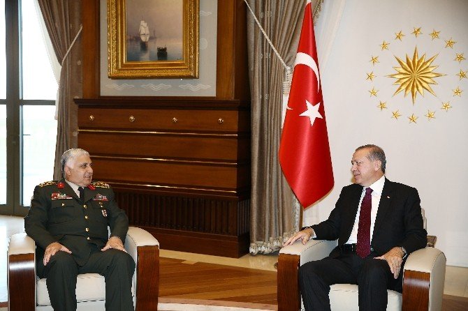 Cumhurbaşkanı Erdoğan, Genelkurmay Başkanı Orgeneral Özel’i Kabul Etti