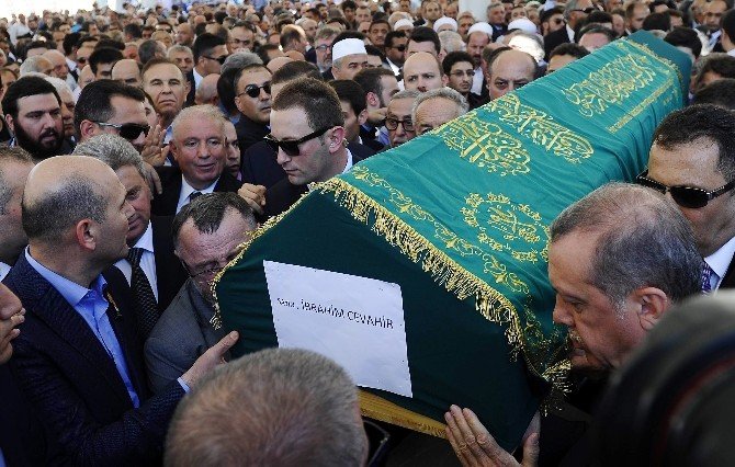Cumhurbaşkanı Erdoğan İş Adamı İbrahim Cevahir’in Cenaze Törenine Katıldı