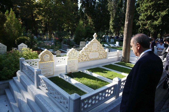 Cumhurbaşkanı Erdoğan’dan Kabir Ziyareti