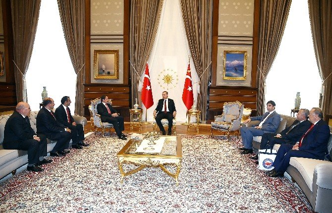 Cumhurbaşkanı Erdoğan, Memur-sen Genel Başkanı Yalçın’ı Kabul Etti