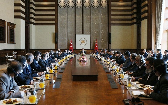 Cumhurbaşkanı Erdoğan, Ortadoğu Stratejik Düşünce Kuruluşları Temsilcilerini Kabul Etti