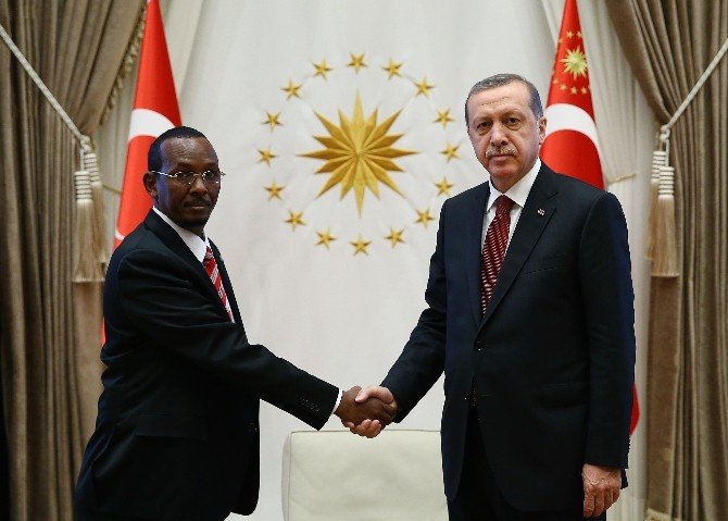 Cumhurbaşkanı Erdoğan, Singapur Ve Somali Büyükelçilerini Kabul Etti