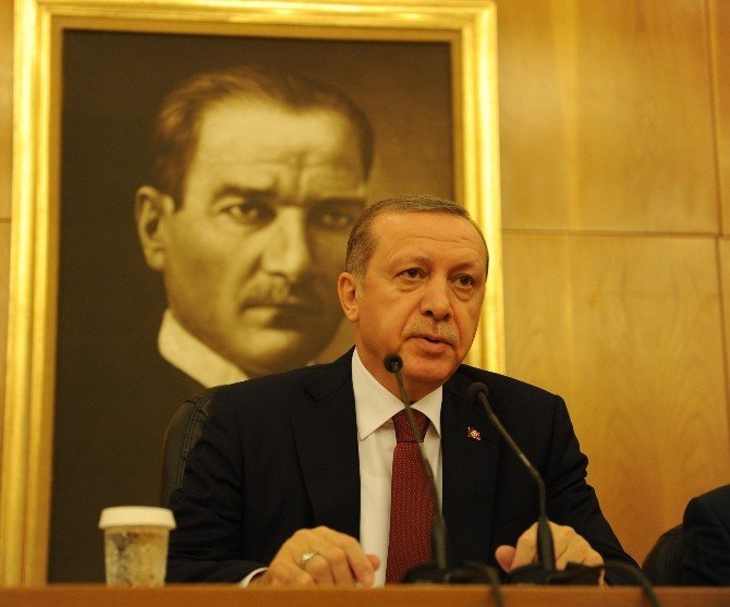 Cumhurbaşkanı Erdoğan: "Eline Saz Almakla Türkiye Partisi Olunmuyor"