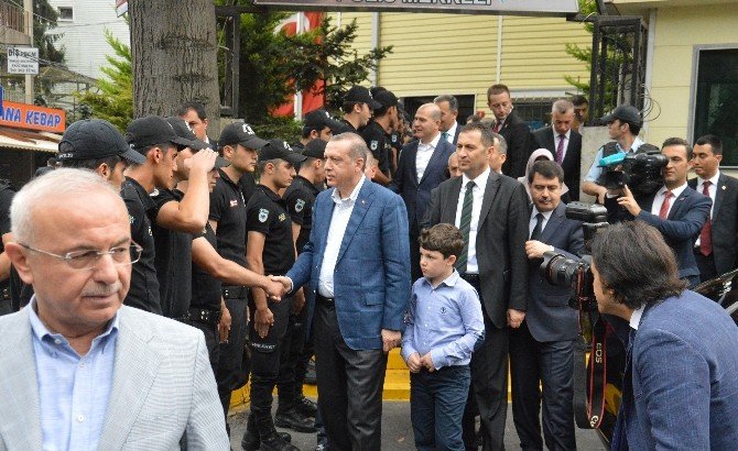 Cumhurbaşkanı Erdoğan Polislerle Bayramlaştı
