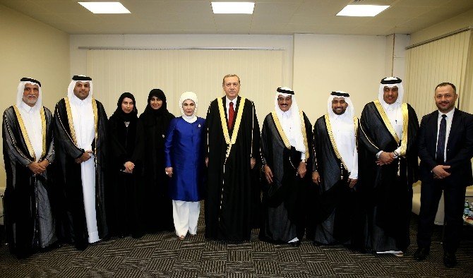 Erdoğan’a Katar’da Fahri Doktora Unvanı Verildi