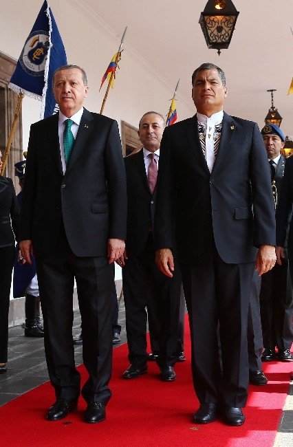 Cumhurbaşkanı Erdoğan, Ekvador’da Resmi Törenle Karşılandı