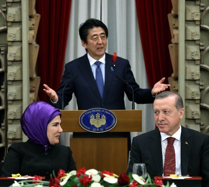Abe, Erdoğan’a Adnan Menderes’in Fotoğrafını Hediye Etti