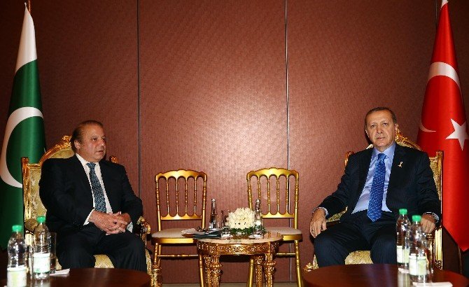 Erdoğan, Aşkabat’ta Navaz Şerif’i Kabul Etti