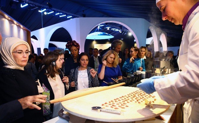 G20 Liderlerinin Eşleri Kültür Çadırında