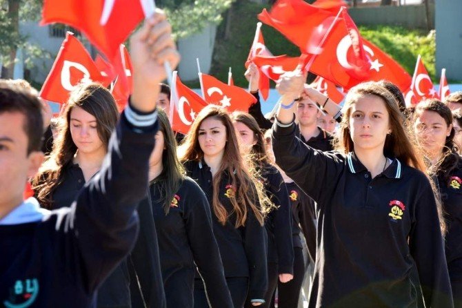 Cumhuriyetin 92. Yılı Bursa’da Coşkuyla Kutlandı