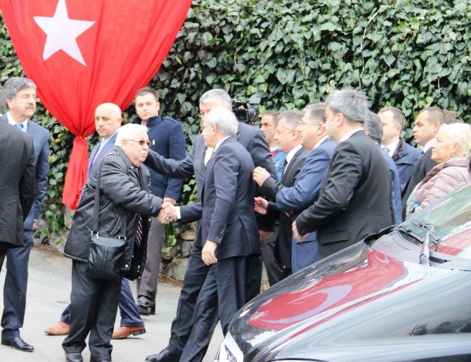 Chp Lideri Kılıçdaroğlu’ndan Şehit Ailesine Taziye Ziyareti