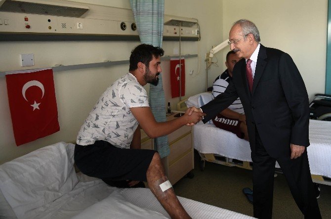 Kılıçdaroğlu, Tsk Rehabilitasyon Merkezi’ndeki Gazileri Ziyaret Etti