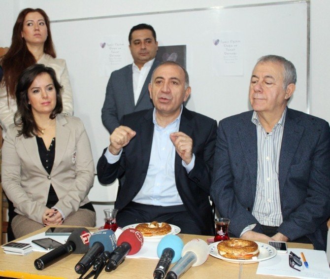 Gürsel Tekin’den Küfürlü Gaf
