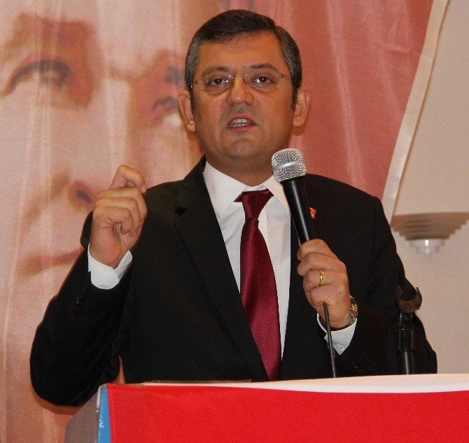 Chp Grup Başkanvekili Özel: "Türkiye Karanlığa Doğru Çekilmeye Çalışılıyor"
