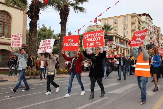 Chp’den Ak Parti Standına Ziyaret