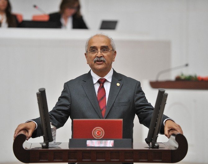 Chp’li Vekilden İthal Doktora ‘Yaş’ Önergesi