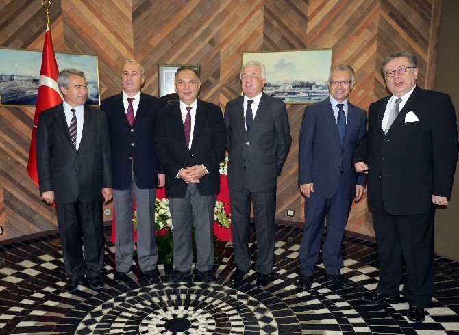 Paris’te De Atatürk"e Anma