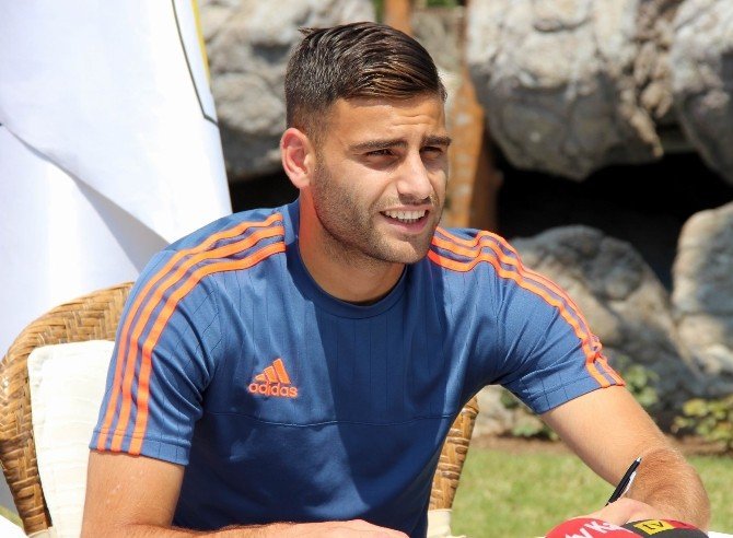 Kayserispor, Deniz Türüç İle 3 Yıllığına Anlaştı