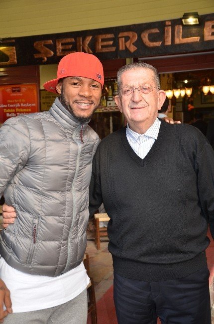 Denizlispor’da Ziyaretler Moralleri Yükseltti