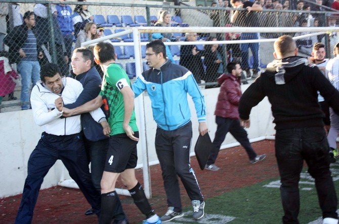 Amatör Maçta Saha Karıştı