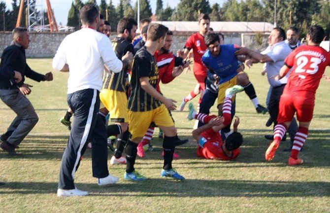 Denizli’de Amatör Maçta Büyük Kavga