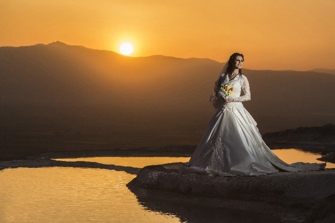 Gelin Ve Damatların Tercihi Pamukkale Travertenleri