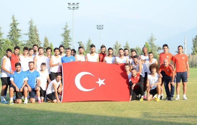 Denizli’de Spor Camiasından Teröre Tepki