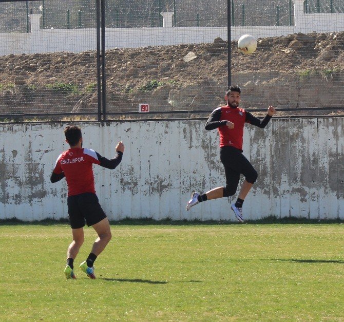 Denizlispor Yönetiminden Rehavet Uyarısı