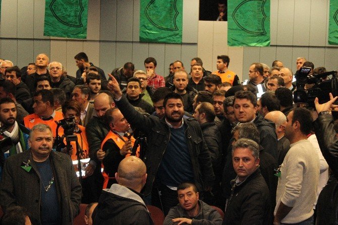Gergin Denizlispor Kongresinde Mustafa Şavluk, Yeniden Başkan Seçildi