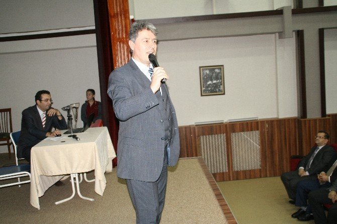Devrek İlçe Milli Eğitim Müdürlüğü’nden Velilere Ve Öğretmenlere Yönelik Egitim Semineri