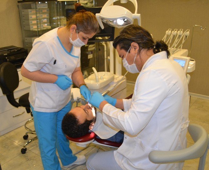 Diş Hekimi Muzaffer Demirdelen: