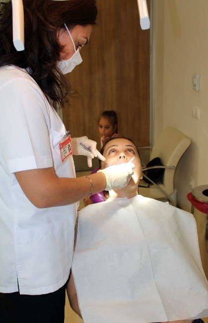 Hamilelik Döneminde Diş Bakımına Dikkat Edilmeli